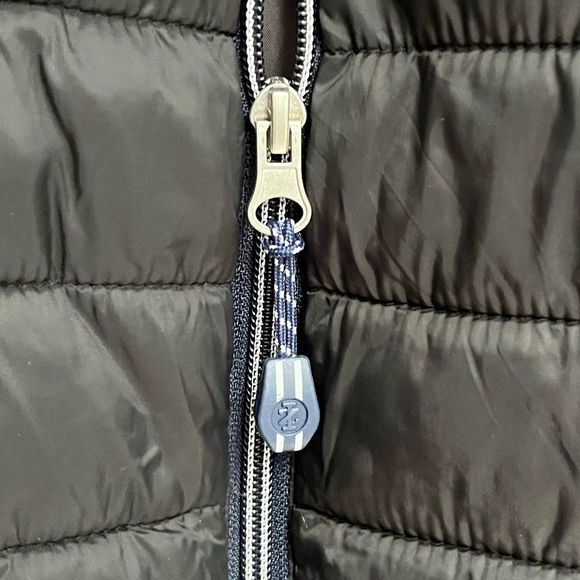 IZOD men’s black puffer vest, big and tall GUC size 2XL - Picture 7 of 9